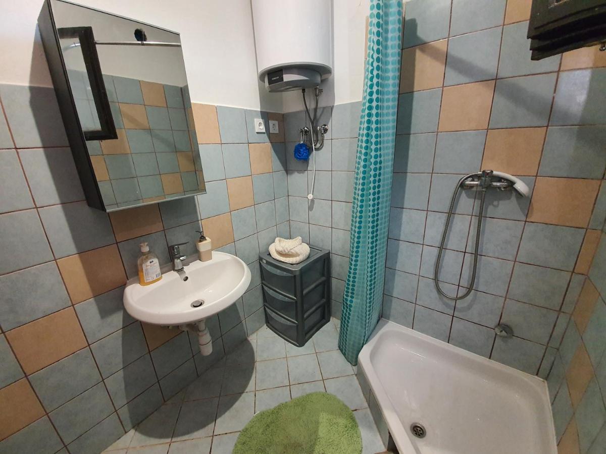 Apartmani Bellevue Vir Esterno foto