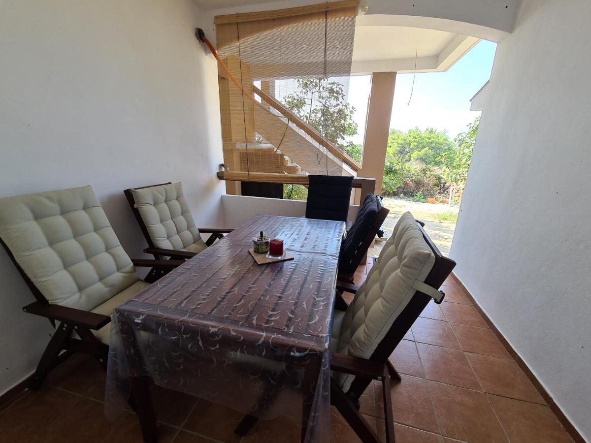 Apartmani Bellevue Vir Esterno foto