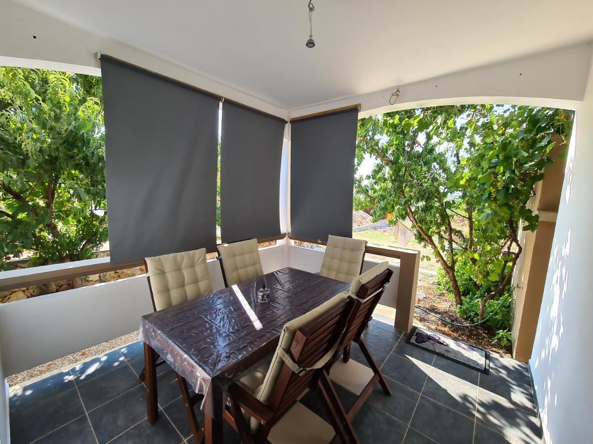 Apartmani Bellevue Vir Esterno foto