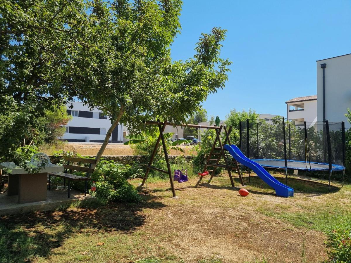 Apartmani Bellevue Vir Esterno foto
